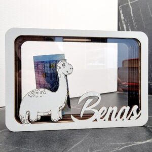 Medinė taupyklė Dino su vardu