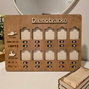 Medinė darbų lenta vaikams su vardu, Vaikų dienotvarkė dviems vaikams